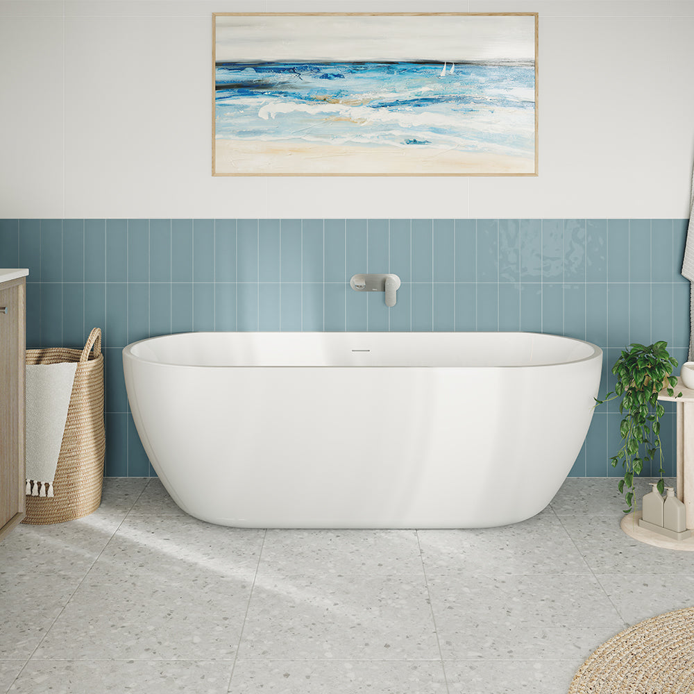 Dalia Back to Wall Bath with Overflow