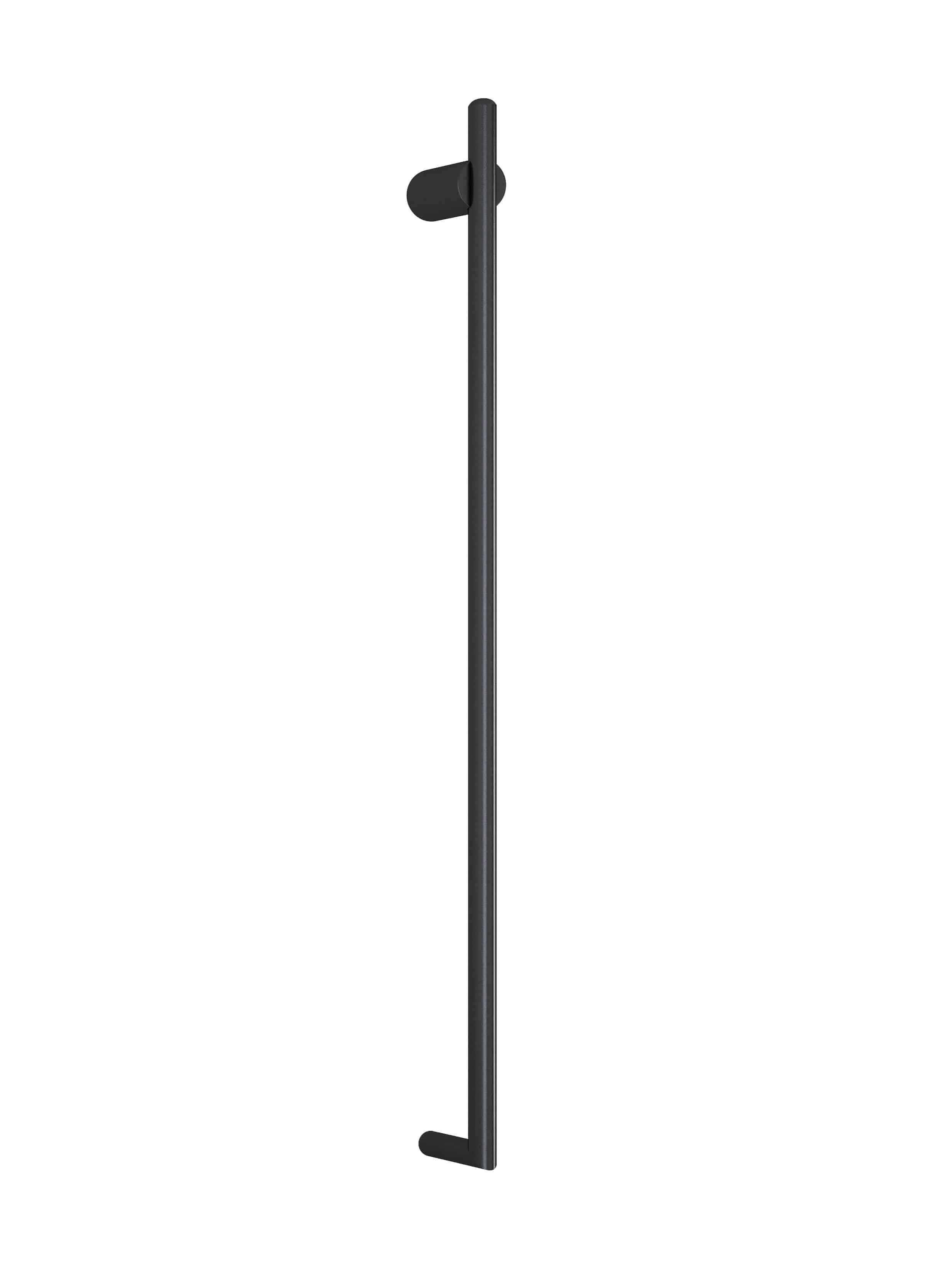 Thin Round Vertical Heated Towel Rail